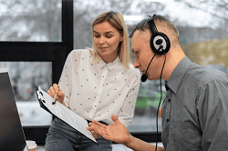 man-working-call-center-office (1)